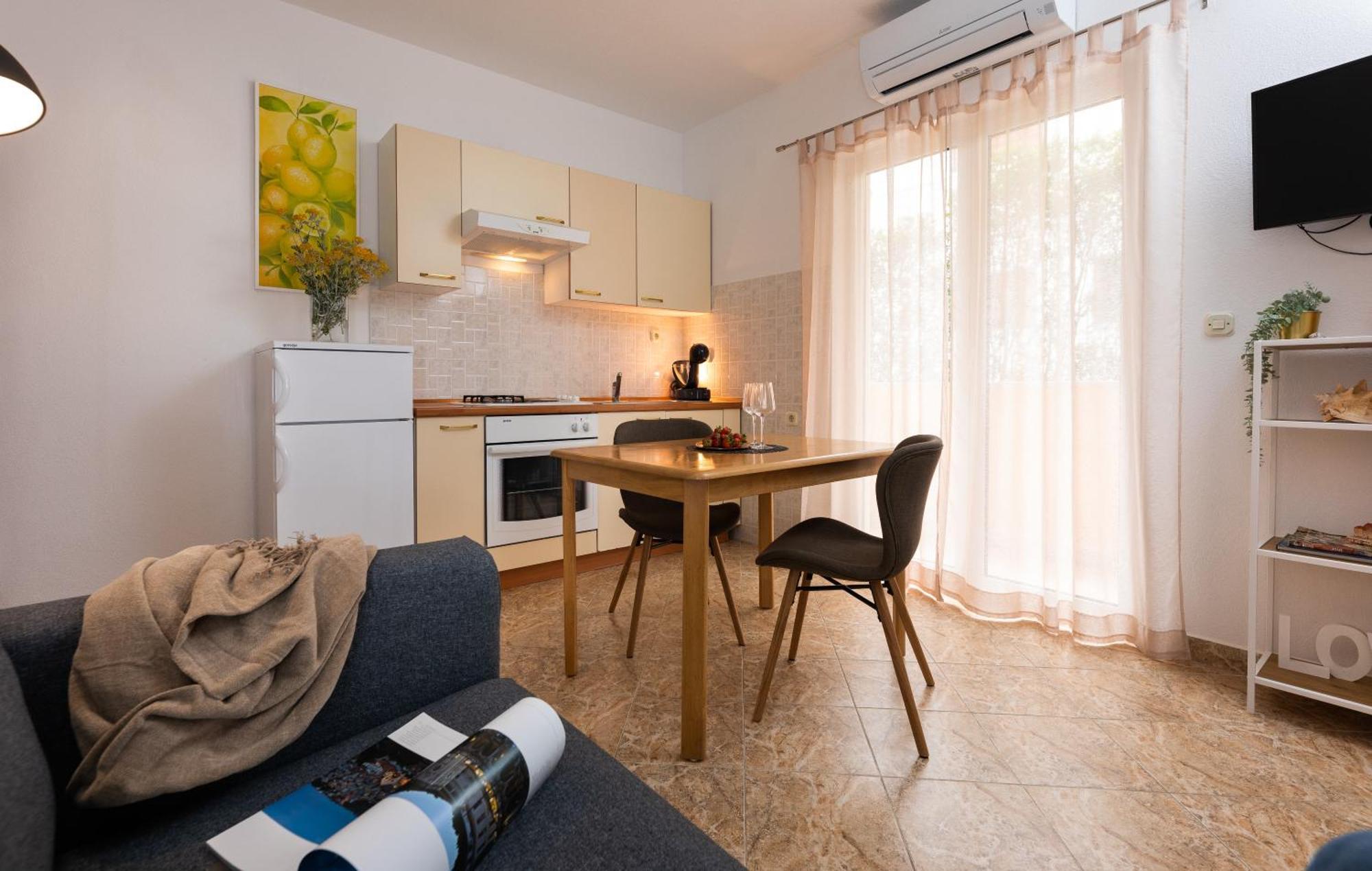 Apartments Sunny Elza Hvar Town Extérieur photo