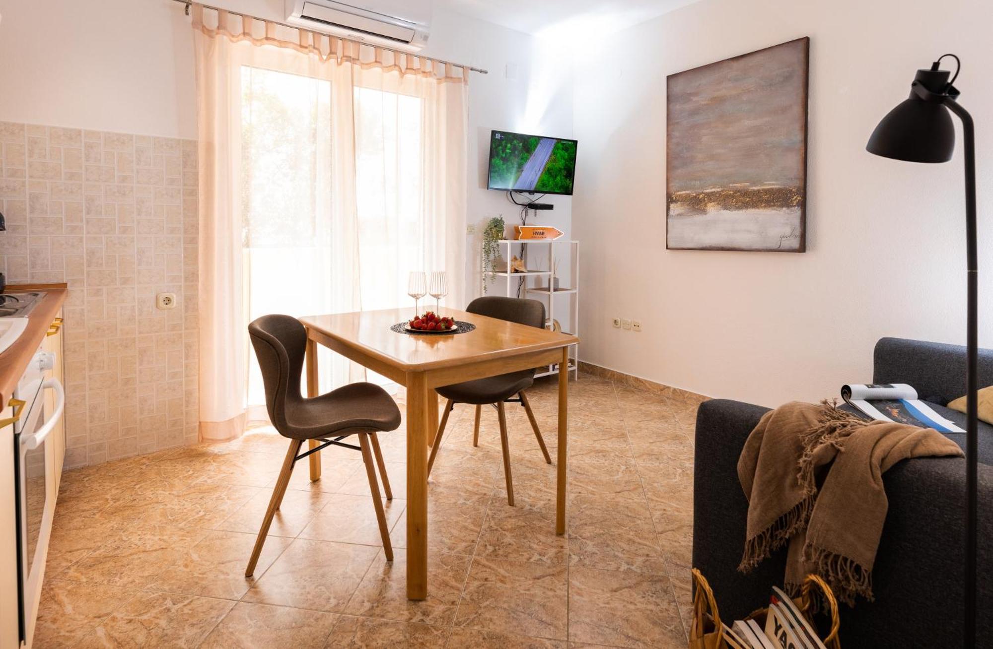 Apartments Sunny Elza Hvar Town Extérieur photo