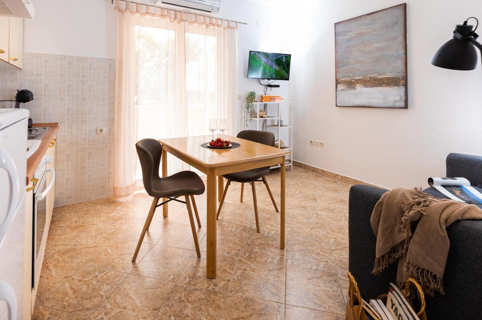 Apartments Sunny Elza Hvar Town Extérieur photo