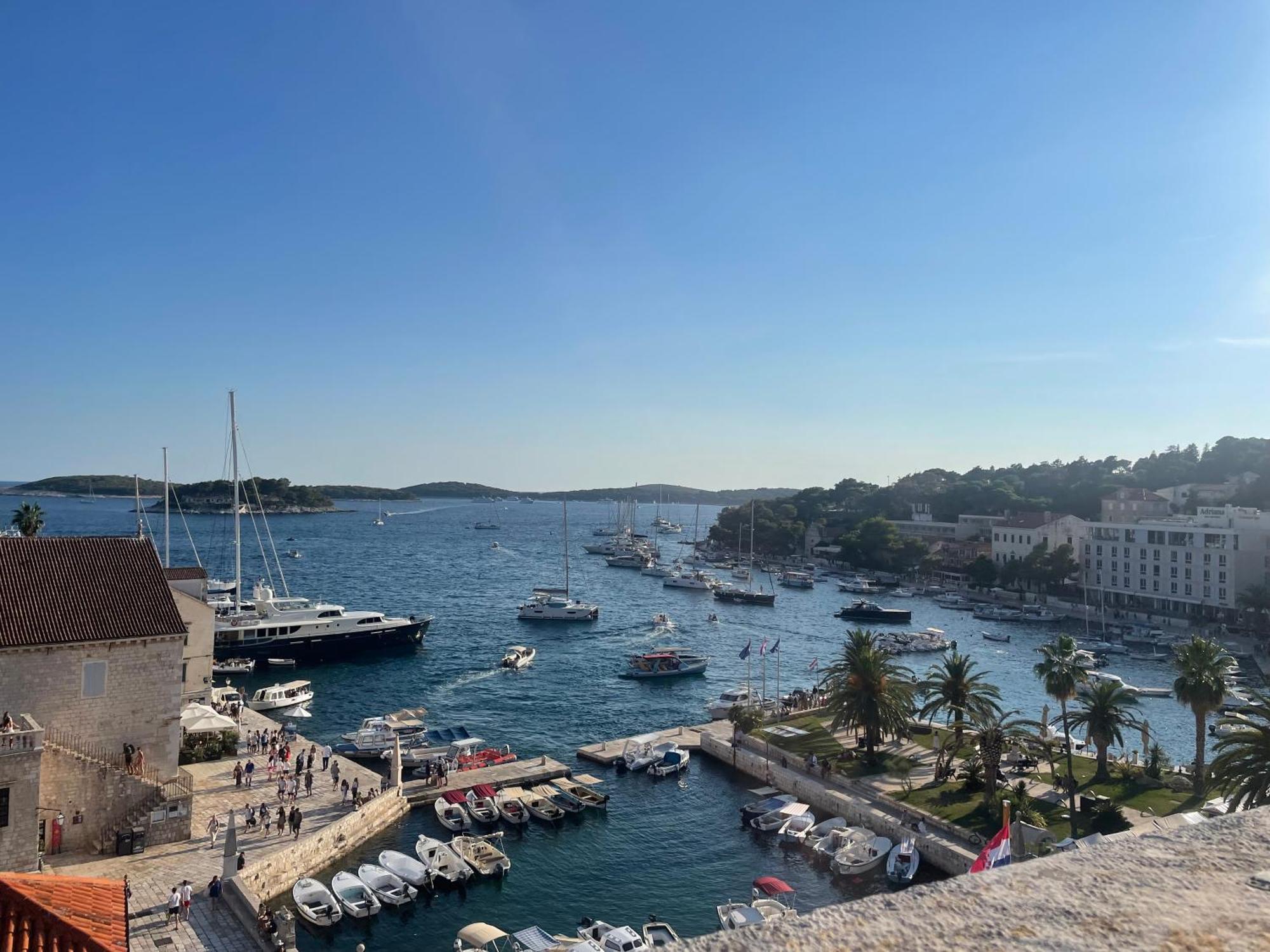 Apartments Sunny Elza Hvar Town Extérieur photo