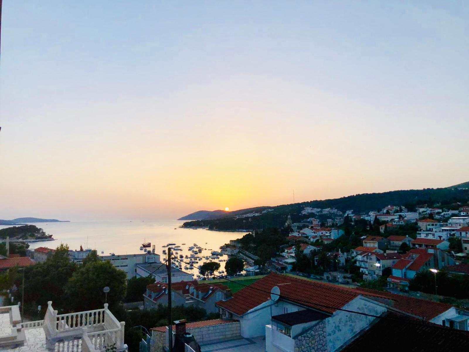 Apartments Sunny Elza Hvar Town Extérieur photo