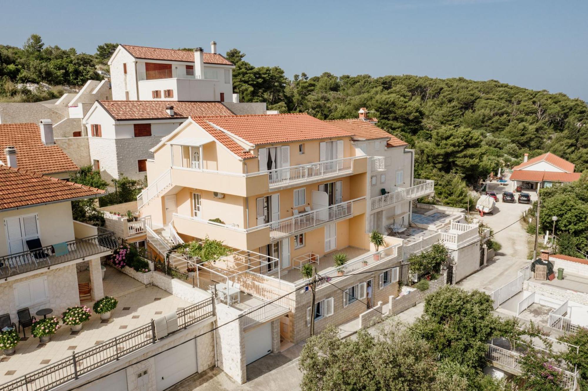 Apartments Sunny Elza Hvar Town Extérieur photo