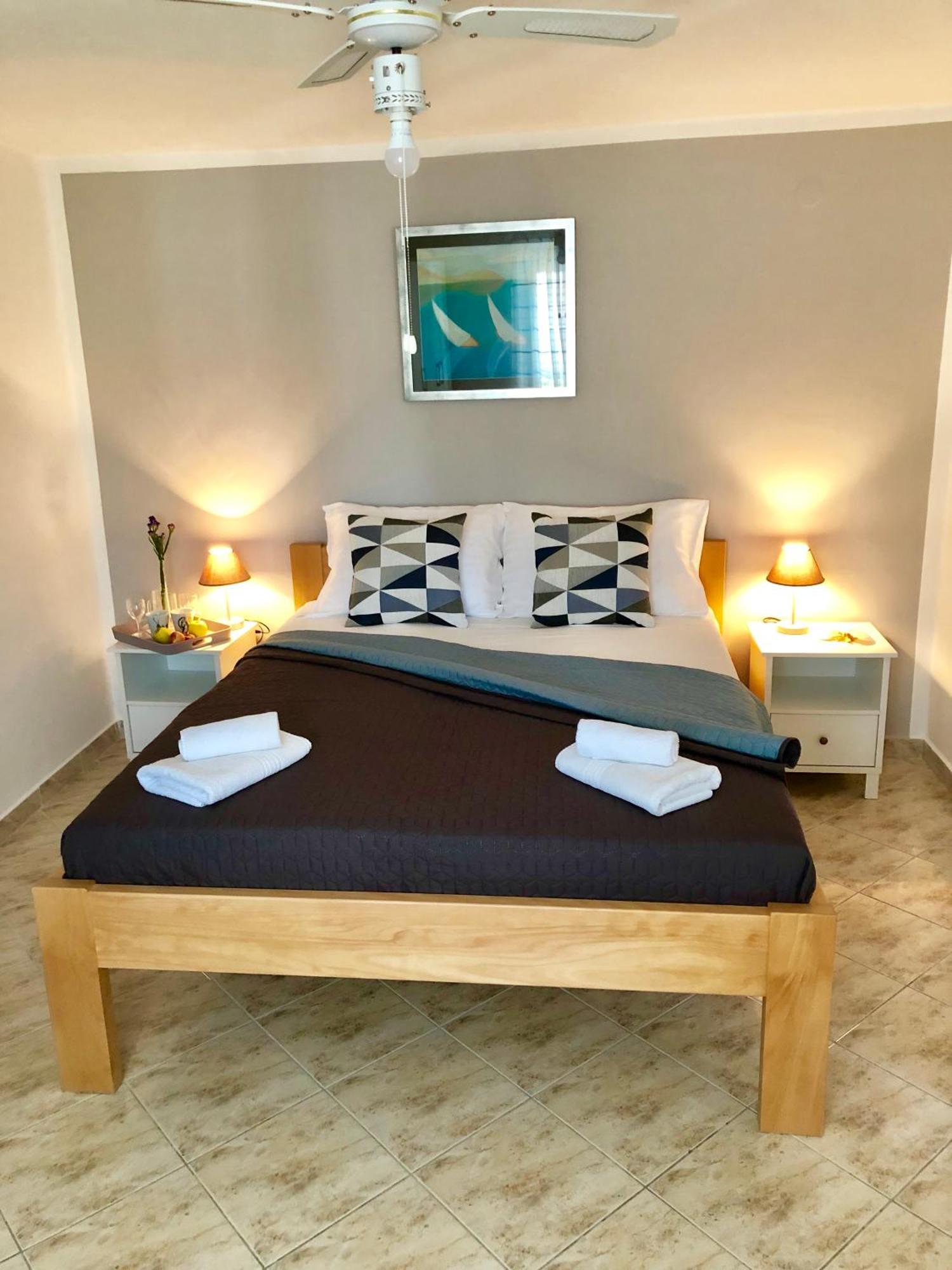 Apartments Sunny Elza Hvar Town Extérieur photo